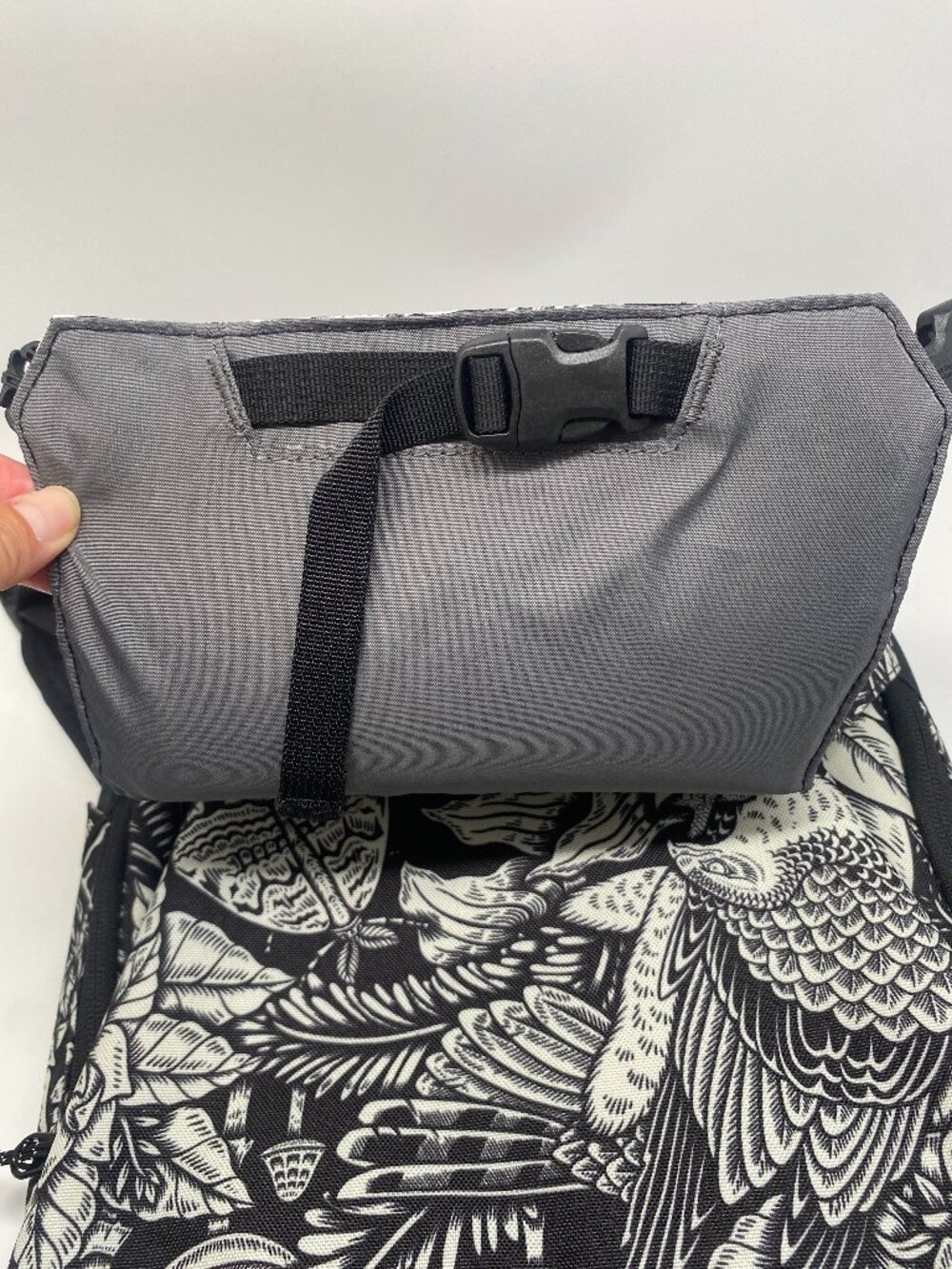 DAKINE HELI BACKPACK 12L KINGDOM BLACK - Picture 8 of 10